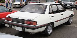 2nd_generation_Mitsubishi_Galant_Σ_Turbo_rear.jpg